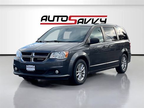 Used 2019 Dodge Grand Caravan SXT image 3