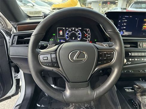 Used 2024 Lexus ES 300h w/ Premium Package image 14