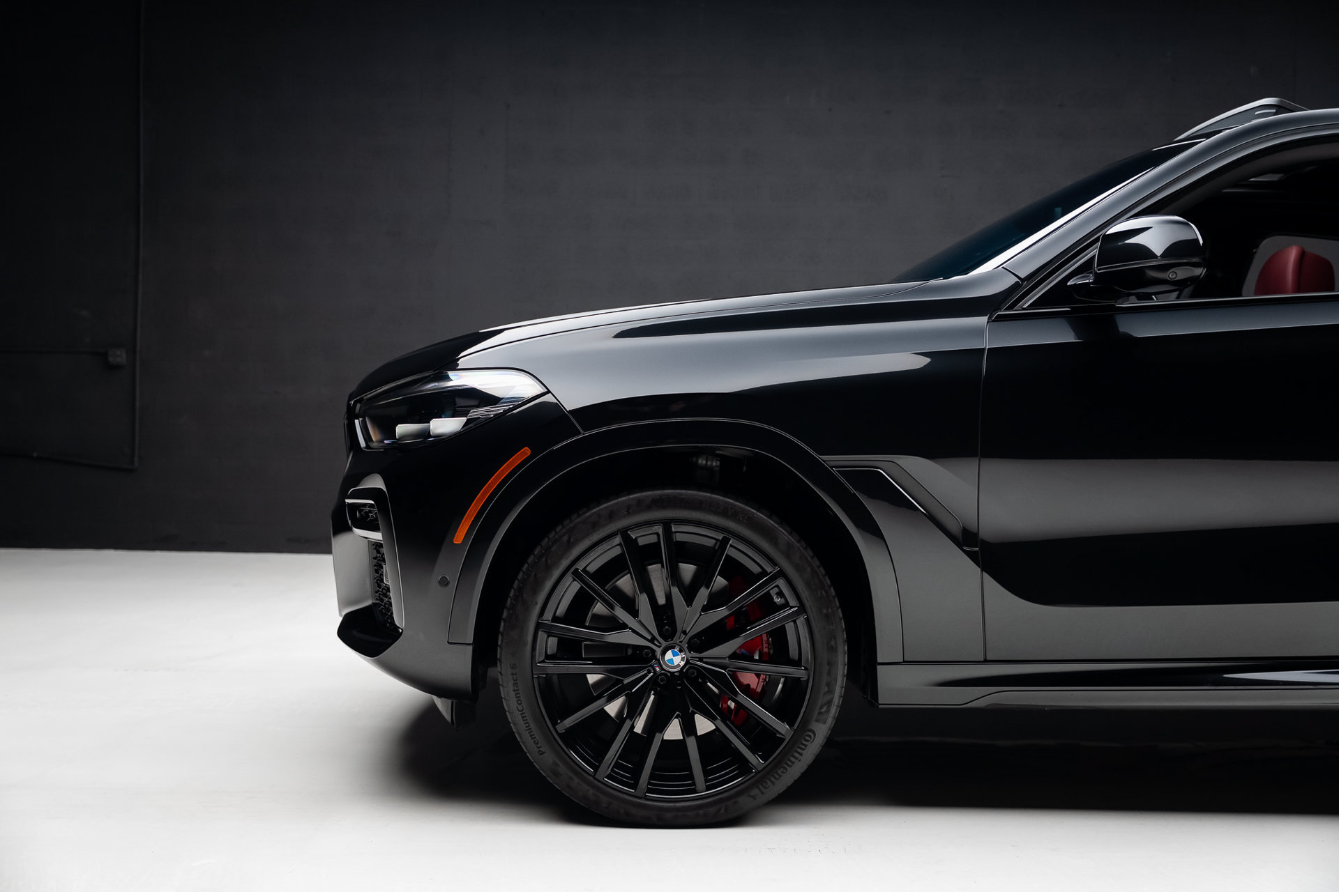 Used 2022 BMW X6 M50i w/ Premium Package AWD/4WD image 18