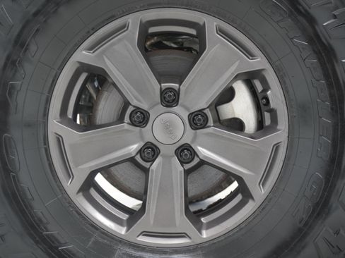 Used 2025 Jeep Wrangler Unlimited Sport AWD/4WD image 26