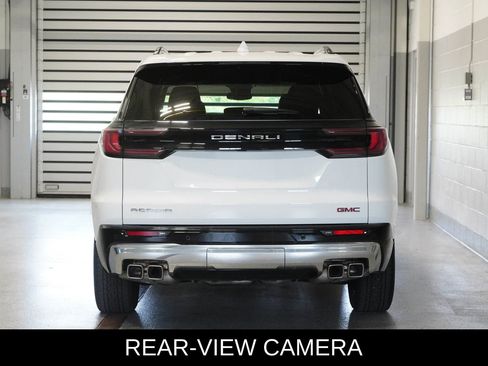 Used 2024 GMC Acadia Denali FWD image 5