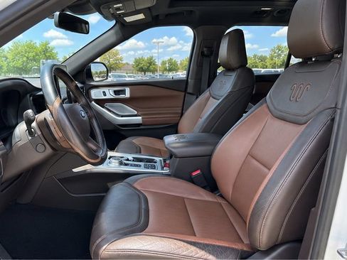 Used 2022 Ford Explorer King Ranch RWD image 11