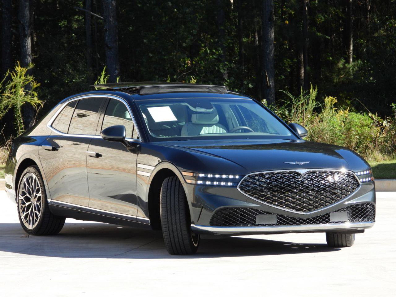 Used 2023 Genesis G90 3.5T AWD/4WD image 10