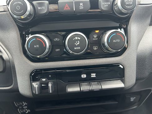 Used 2023 RAM 3500 Tradesman image 22