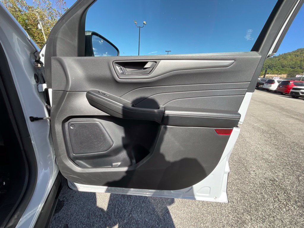 Used 2025 Ford Escape Active AWD/4WD image 21