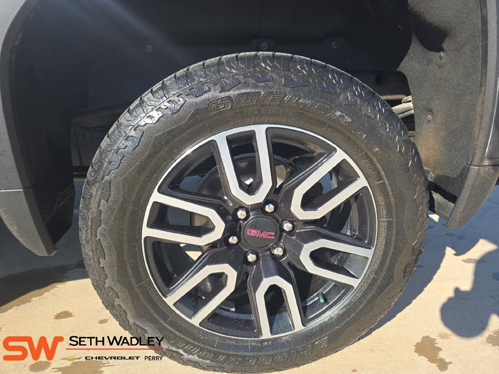 Used 2025 GMC Sierra 1500 AT4 w/ AT4 Premium Package AWD/4WD image 33