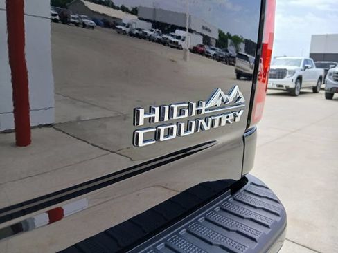 Certified 2025 Chevrolet Silverado 2500 High Country w/ Technology Package AWD/4WD image 46