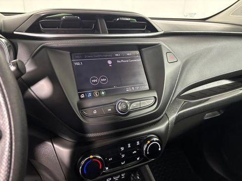 Used 2023 Chevrolet TrailBlazer LT FWD image 18