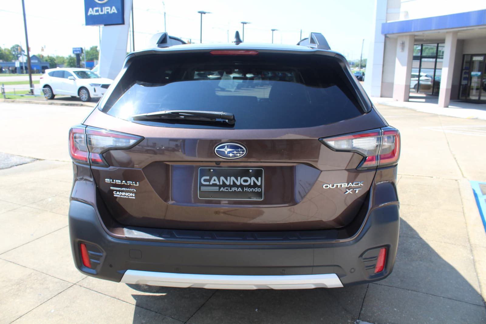 Used 2021 Subaru Outback Limited XT w/ Popular Package #2 AWD/4WD image 6