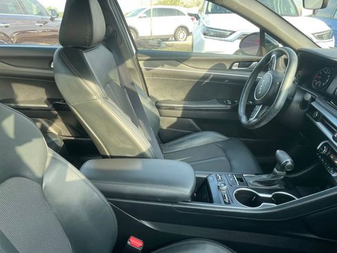 Used 2023 Kia K5 GT-Line image 9