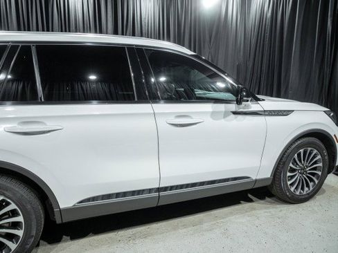 Used 2023 Lincoln Aviator Reserve w/ Elements Package Plus image 4
