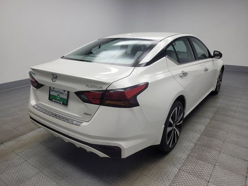 Used 2019 Nissan Altima 2.5 Platinum image 9