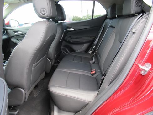 Used 2023 Buick Encore GX Essence w/ Experience Buick Package FWD image 35