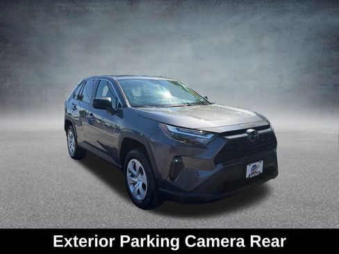 Used 2025 Toyota RAV4 LE AWD/4WD image 9