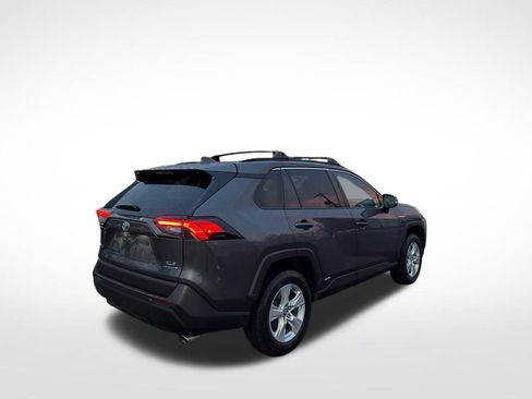 Used 2020 Toyota RAV4 XLE image 5