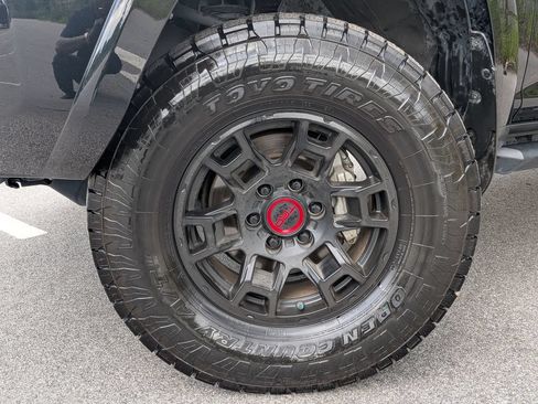 Used 2021 Toyota 4Runner SR5 Premium w/ Moonroof Package RWD image 6