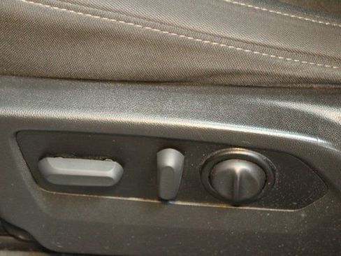 Used 2021 Chevrolet Silverado 1500 LT Trail Boss w/ Bed Protection Package image 19