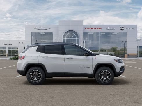 New 2026 Jeep Compass Trailhawk AWD/4WD image 21