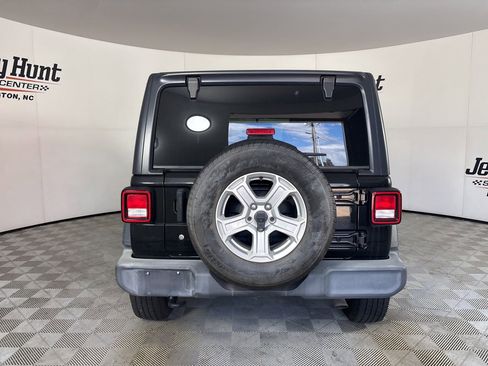 Used 2019 Jeep Wrangler Unlimited Sport S image 7