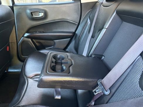 Used 2021 Jeep Compass Trailhawk image 24