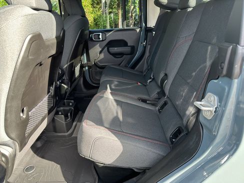 New 2025 Jeep Gladiator Rubicon w/ Convenience Group image 21