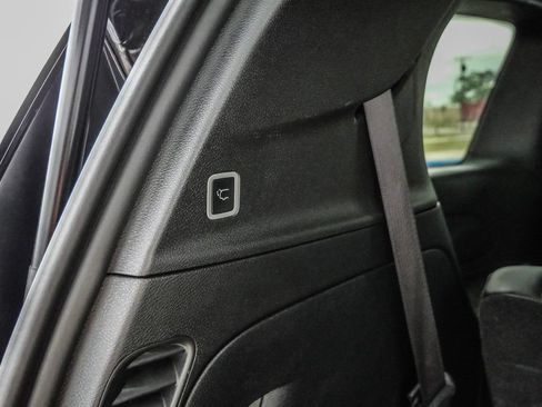 Used 2025 Chrysler Pacifica Select FWD image 49