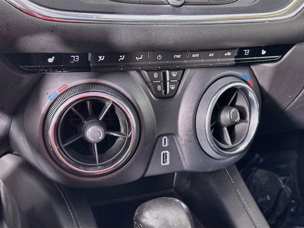 Used 2019 Chevrolet Blazer LT FWD image 22