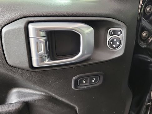 Used 2021 Jeep Wrangler Unlimited Sport AWD/4WD image 16