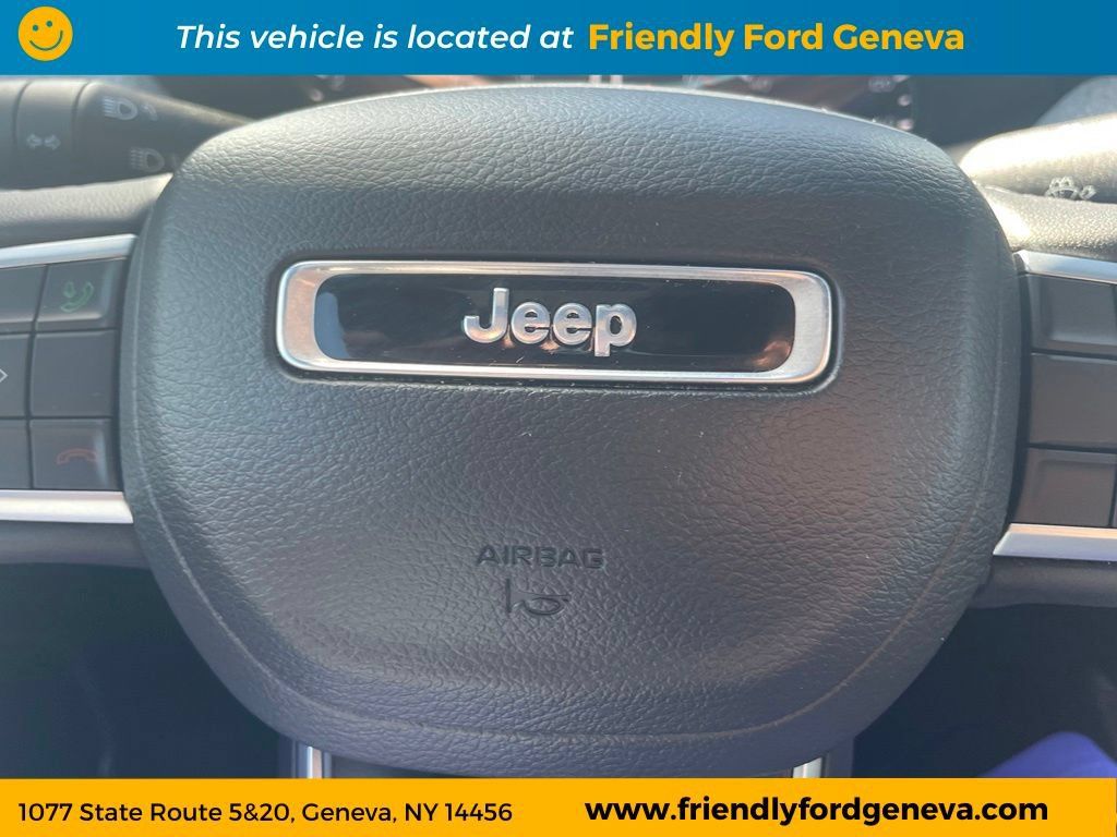 Used 2023 Jeep Compass Latitude w/ Convenience Group AWD/4WD image 17
