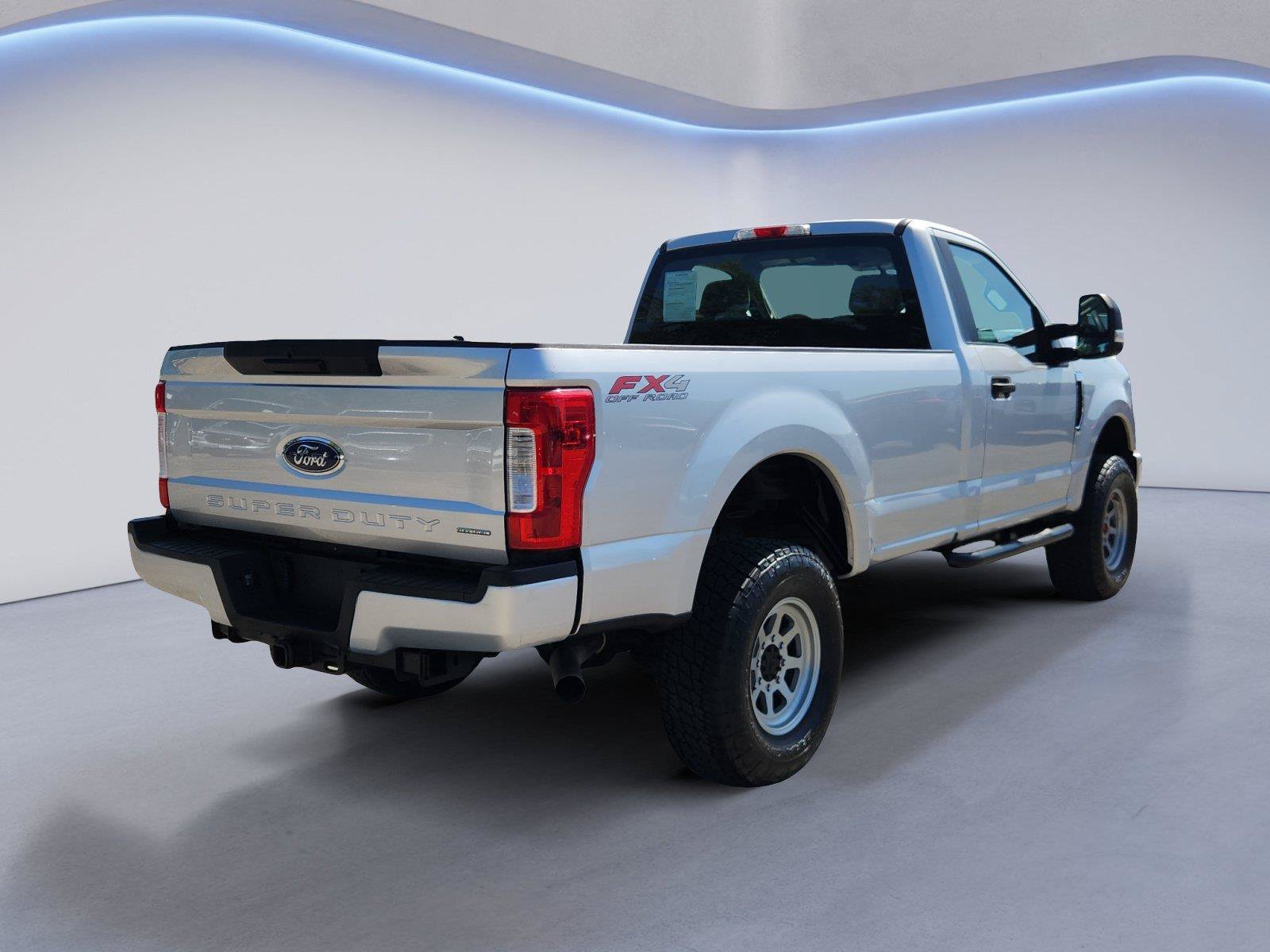 Used 2019 Ford F250 XL w/ Power Equipment Group AWD/4WD image 3