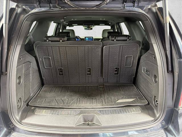 Used 2022 Chevrolet Tahoe RST w/ Luxury Package RWD image 18