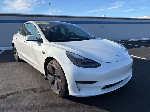 Used 2023 Tesla Model 3 Standard Range image 7
