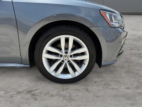Used 2019 Volkswagen Passat 2.0T Wolfsburg FWD image 45