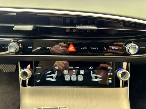 Certified 2026 Genesis GV70 2.5T Select image 19