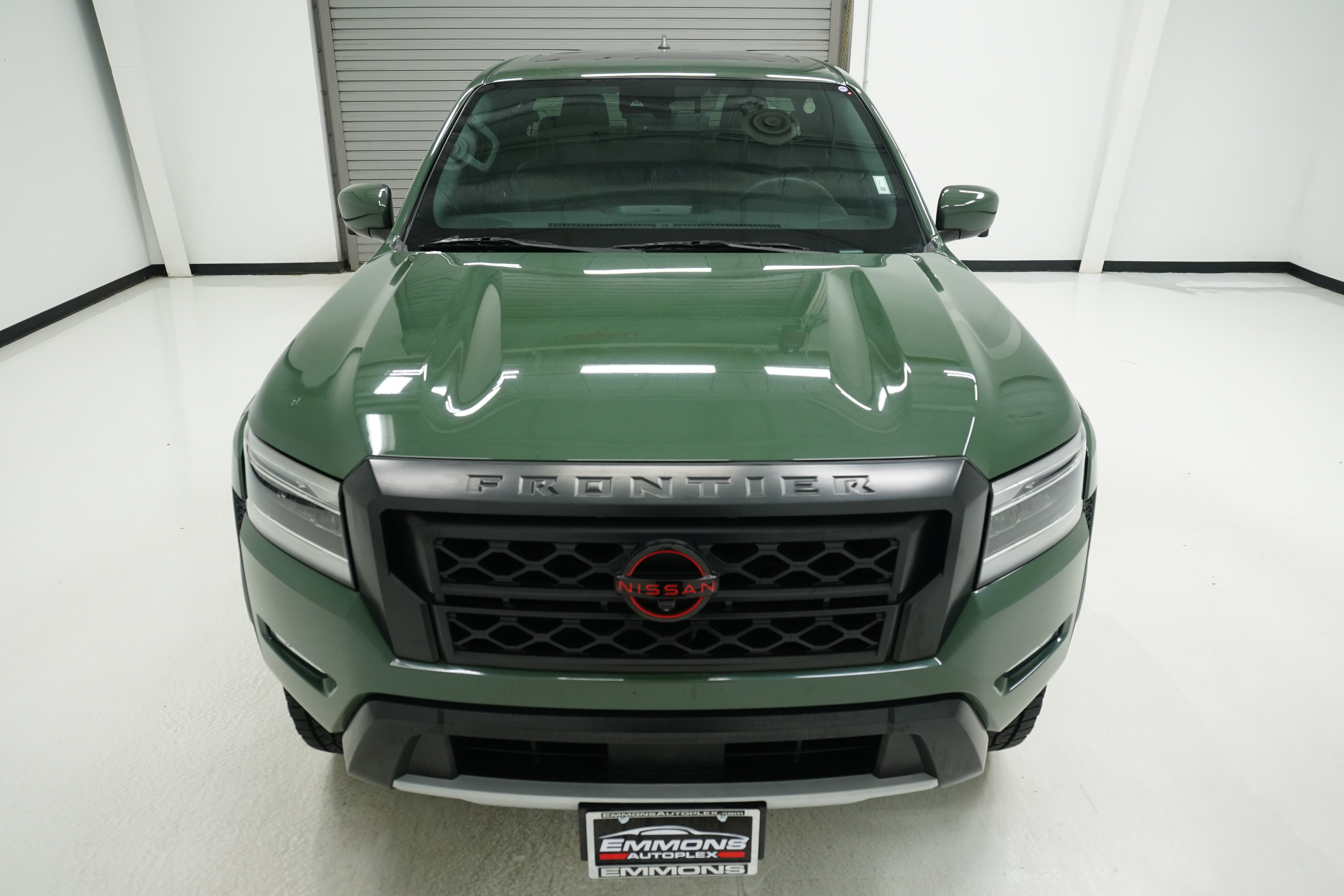 Used 2023 Nissan Frontier PRO-4X w/ Pro-4X Premium Package AWD/4WD image 2