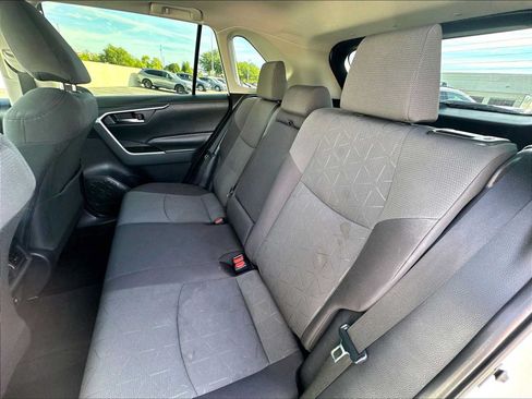 Used 2019 Toyota RAV4 XLE AWD/4WD image 27