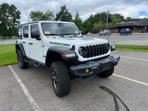 Used 2024 Jeep Wrangler Unlimited Rubicon 4xe w/ Convenience Group AWD/4WD image 1