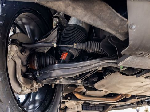 Used 2025 GMC Yukon Denali Ultimate image 14