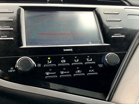 Used 2020 Toyota Camry L FWD image 30