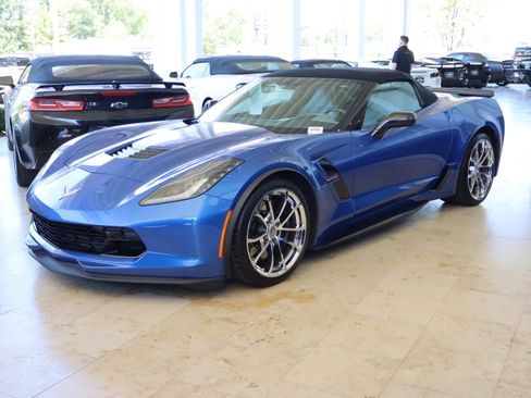 Used 2019 Chevrolet Corvette Grand Sport RWD image 5