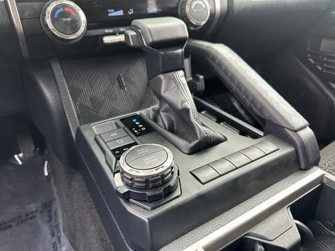 Certified 2025 Toyota 4Runner SR5 AWD/4WD image 28