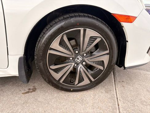 Used 2017 Honda Civic EX image 35