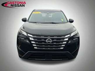 Used 2024 Nissan Rogue S video 2