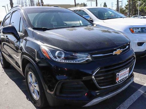 Used 2020 Chevrolet Trax LT w/ LT Convenience Package image 7