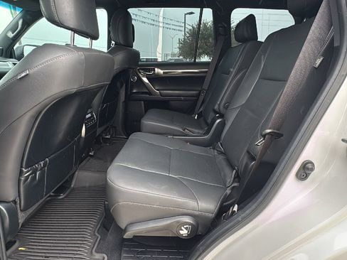Used 2023 Lexus GX 460 Premium image 15
