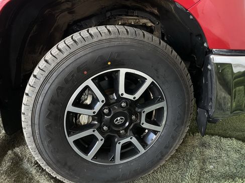 Used 2019 Toyota Tundra SR5 image 15