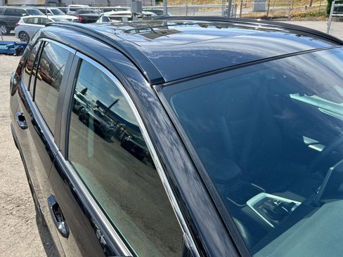 Used 2022 Toyota RAV4 XLE Premium image 29