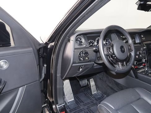 Used 2024 Rolls-Royce Cullinan Black Badge image 82