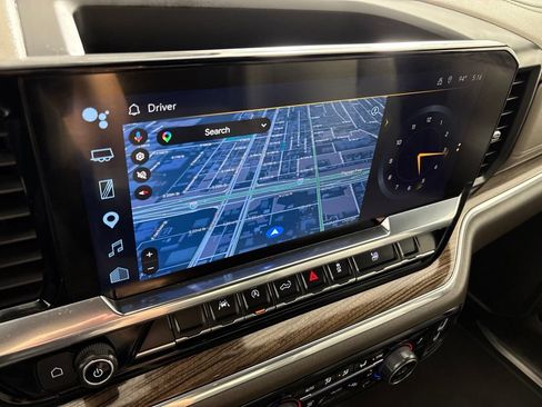 Used 2025 Chevrolet Silverado 1500 LT RWD image 36