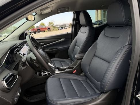 Used 2022 Chevrolet Bolt EUV LT w/ Convenience Package FWD image 24
